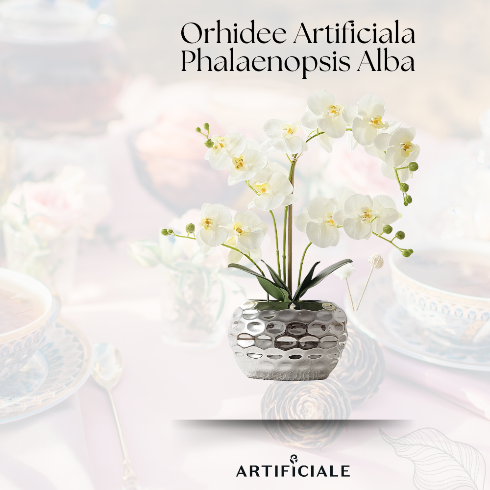 Orhidee Artificiala Phalaenopsis Alba – 45 cm, 4 tije, ghiveci ceramic cu model argintiu