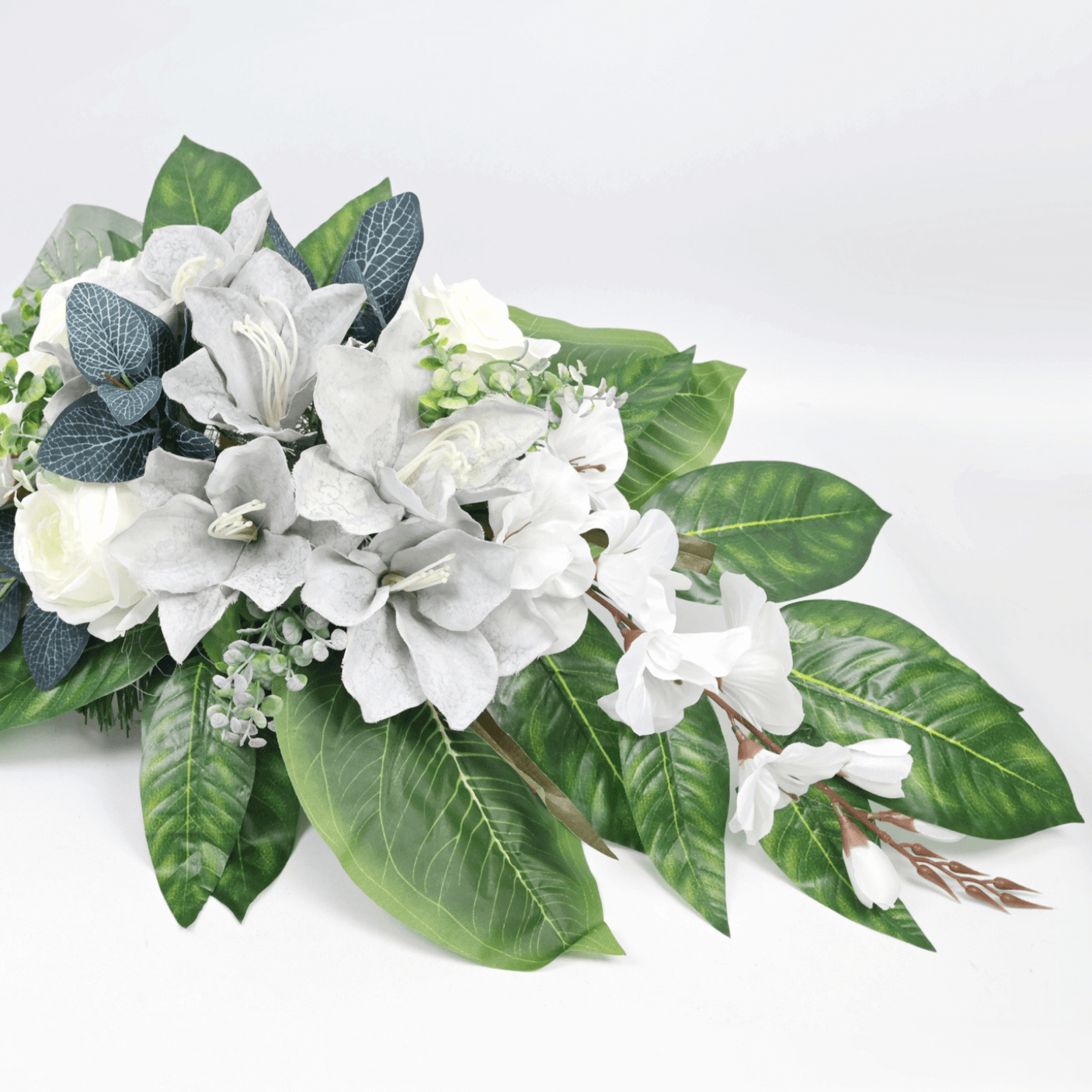 Aranjament Funerar Artificial cu Crini si Trandafiri – 85 cm