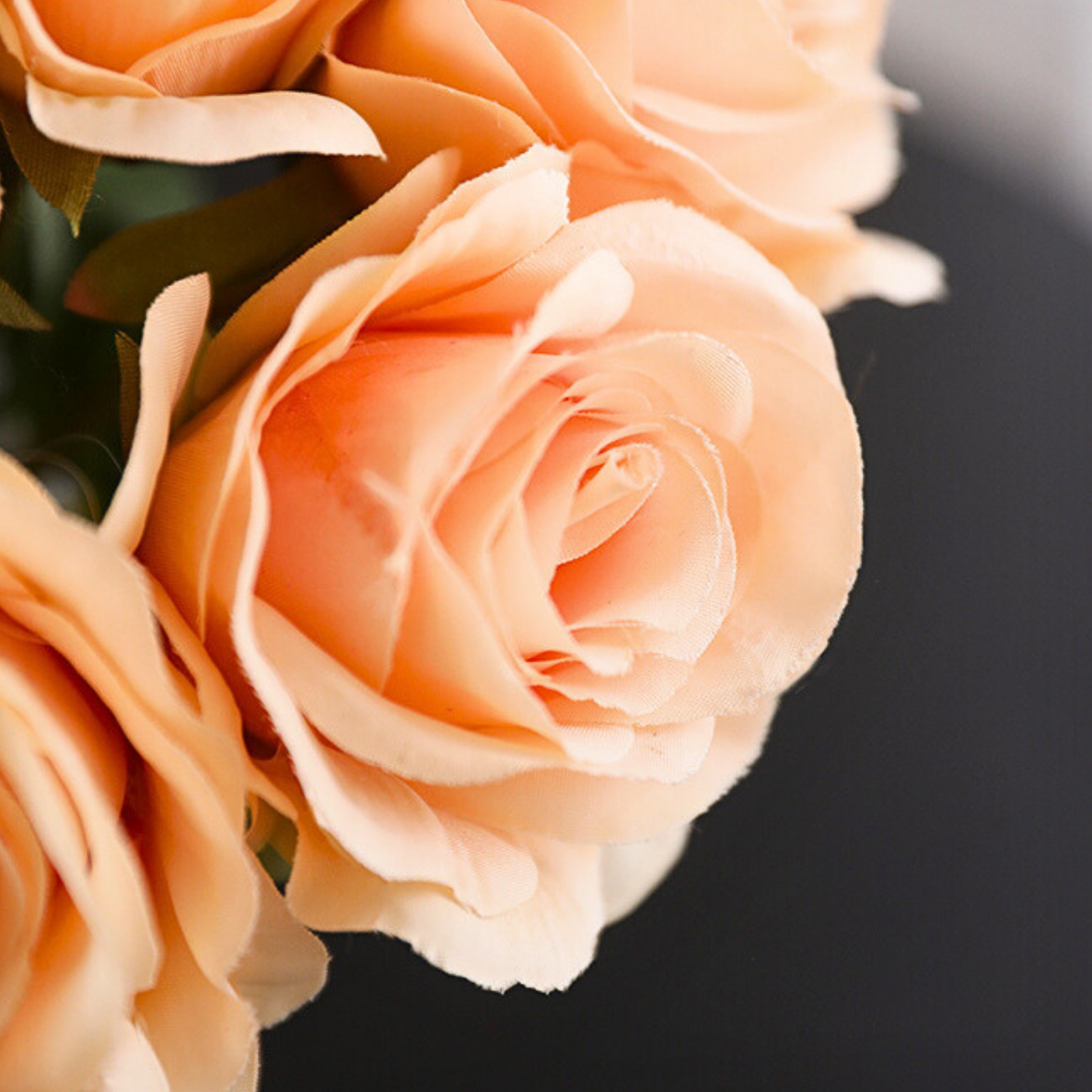 Buchet de Trandafiri Artificiali - 7 Fire, 38 cm, Rosu sau Roz - Eleganta și Rafinament pentru Decorul Tau