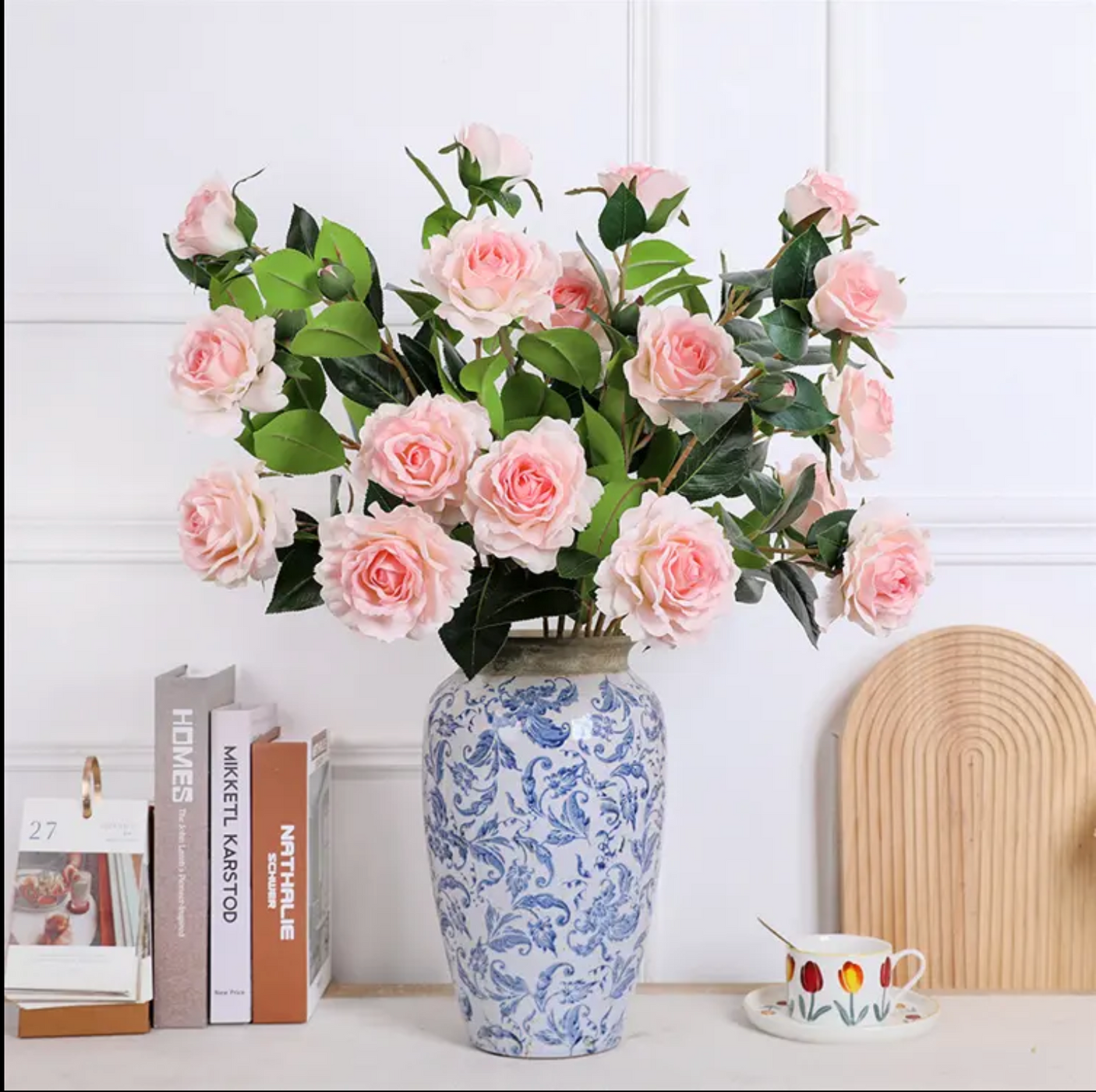 Trandafiri Artificiali Realisti – Alb sau Roz, 1, 3 sau 5 fire, 5 flori pe fir