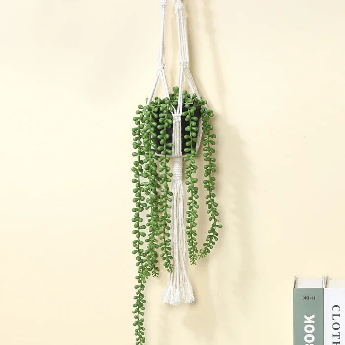 Planta Artificiala Agatatoare Colier de Perle (String of Pearls) 45cm, Ghiveci Negru